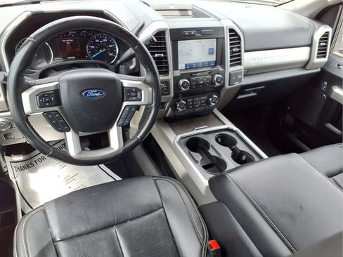 Used 2021 Ford F250 Lariat w/ Lariat Value Package AWD/4WD image 5