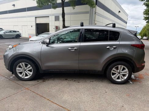 Used 2017 Kia Sportage LX w/ LX Popular Package AWD/4WD image 7