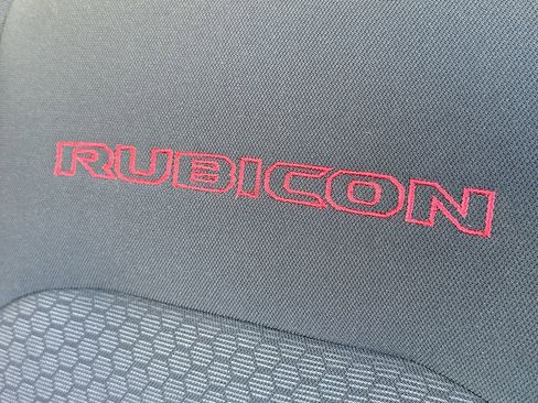 Used 2021 Jeep Wrangler Unlimited Rubicon w/ Dual Top Group image 21