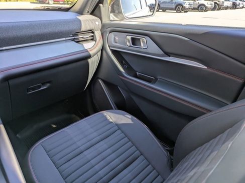 New 2026 Ford Explorer ST-Line w/ ST-Line Street Pack image 21