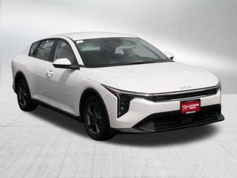Used 2025 Kia K4 FWD image 8