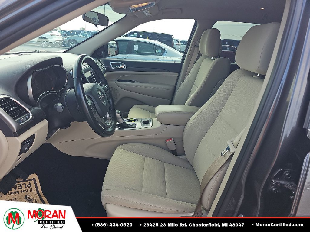 Used 2020 Jeep Grand Cherokee Laredo AWD/4WD image 7