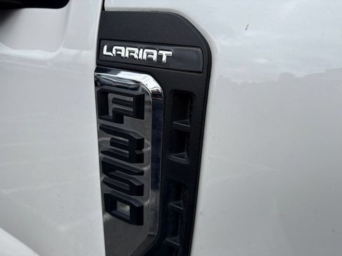 Used 2024 Ford F350 Lariat w/ Lariat Ultimate Package AWD/4WD image 10