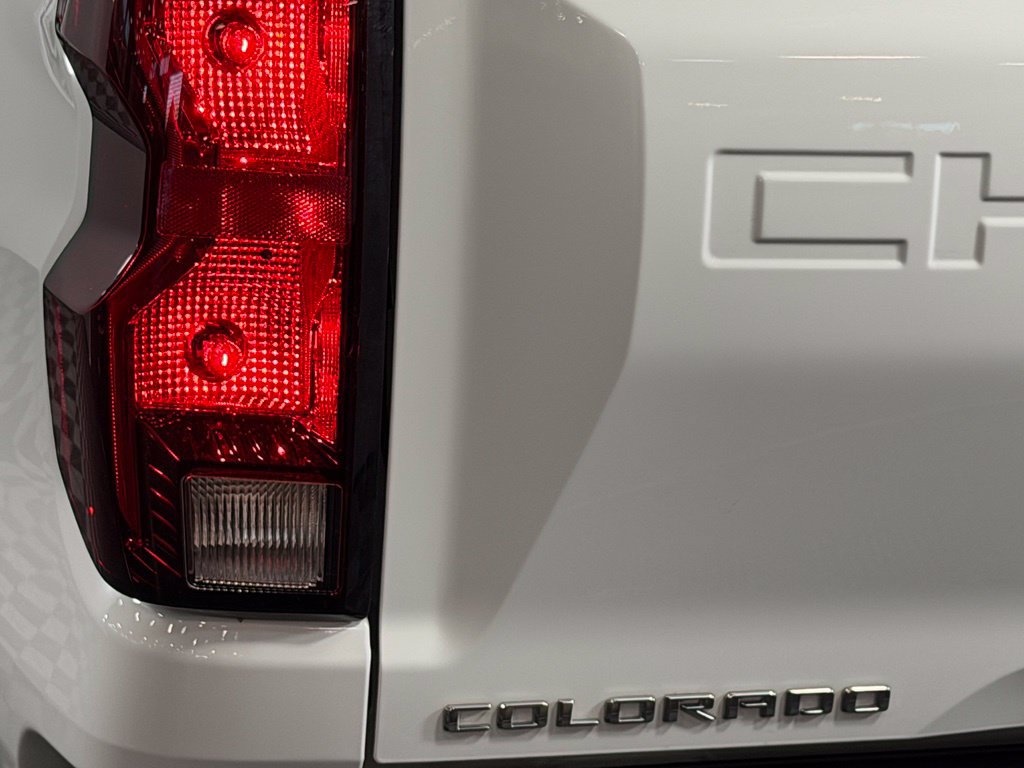 Used 2025 Chevrolet Colorado W/T RWD image 24