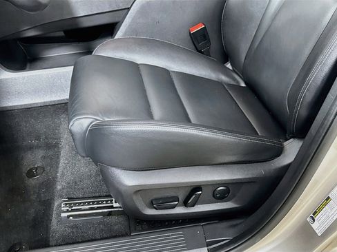 Used 2024 Nissan Rogue SL w/ SL Premium Package image 22