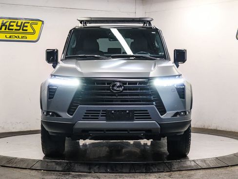 Used 2024 Lexus GX 550 AWD/4WD image 6
