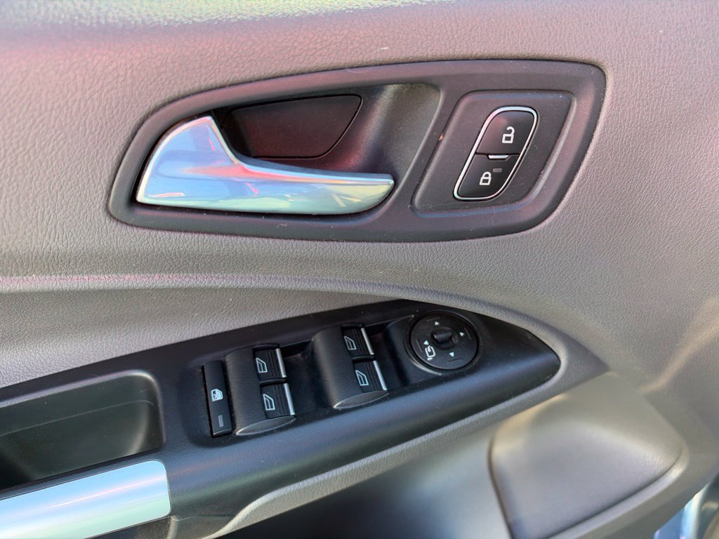 Used 2020 Ford Transit Connect XLT FWD image 18