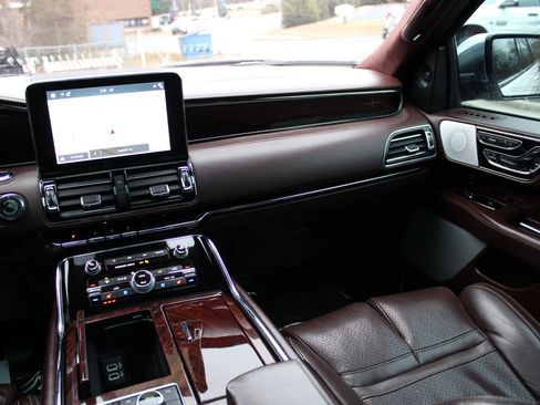 Used 2018 Lincoln Navigator L Black Label w/ Cargo Package image 15