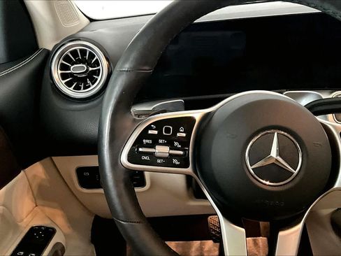Used 2023 Mercedes-Benz GLB 250 4MATIC image 24