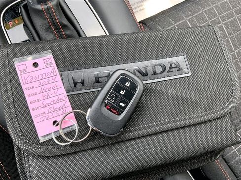 Used 2024 Honda HR-V Sport image 12
