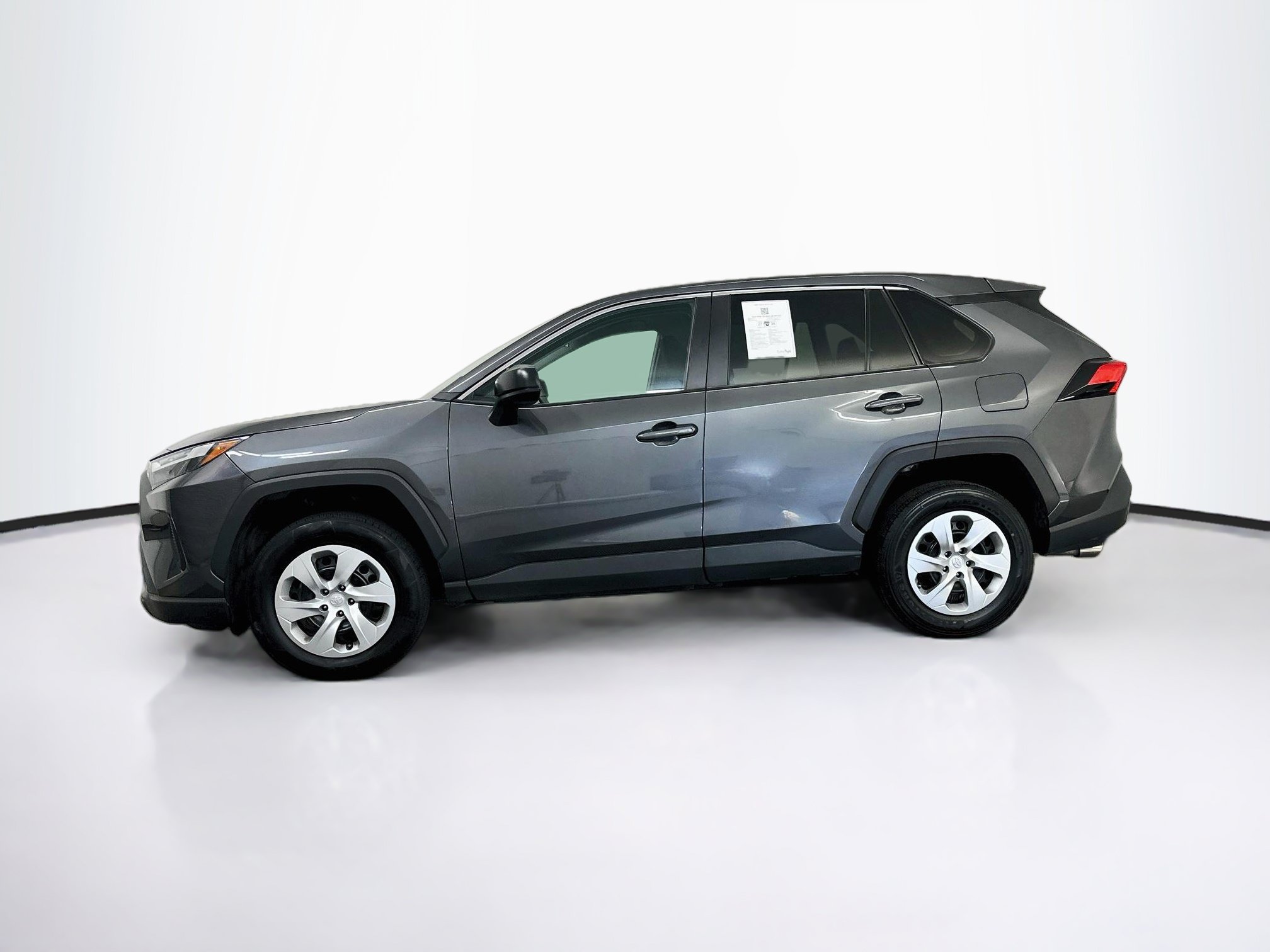 Used 2025 Toyota RAV4 LE AWD/4WD image 4