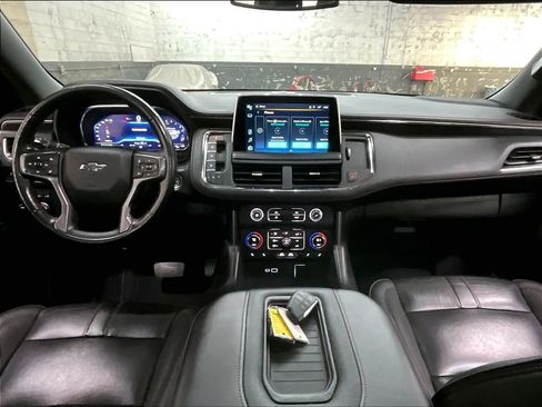 Used 2022 Chevrolet Tahoe RST w/ Luxury Package AWD/4WD image 17
