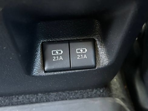 Used 2021 Toyota 4Runner SR5 Premium w/ Moonroof Package AWD/4WD image 23