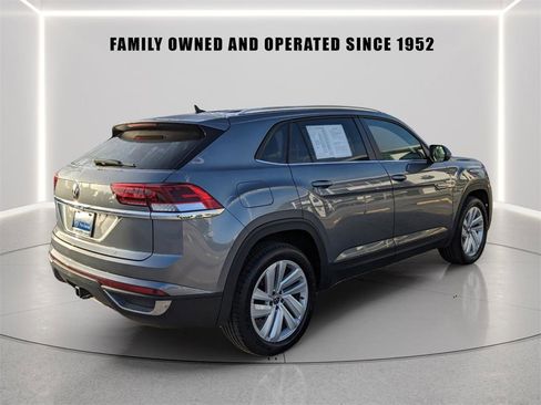 Certified 2023 Volkswagen Atlas Cross Sport SE image 7