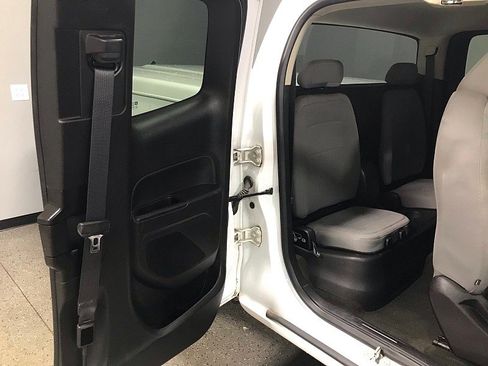 Used 2015 Chevrolet Colorado W/T w/ WT Convenience Package image 17