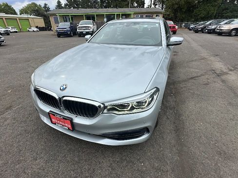 Used 2017 BMW 530i xDrive AWD/4WD image 8
