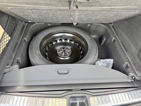 Used 2022 Mercedes-Benz GLE 350 4MATIC w/ AMG Line Exterior image 32