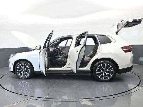 Used 2025 BMW X3 xDrive30i w/ M Sport Package image 78