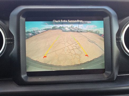 Used 2023 Jeep Wrangler Sahara w/ Cold Weather Group image 34