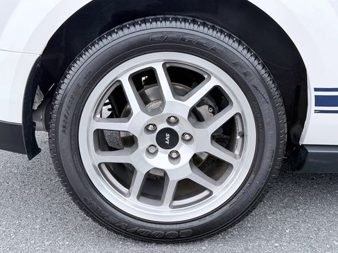 Used 2008 Ford Mustang Shelby GT500 RWD image 31