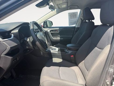 Certified 2025 Toyota RAV4 LE AWD/4WD image 9