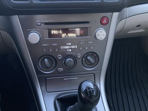 Used 2009 Subaru Outback 2.5i image 16