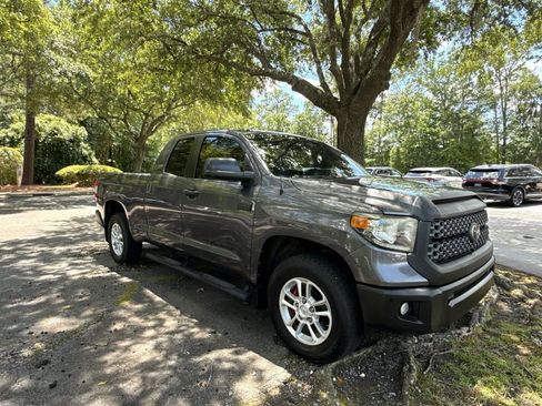 Used 2019 Toyota Tundra SR5 w/ SR5 Upgrade Package RWD image 9