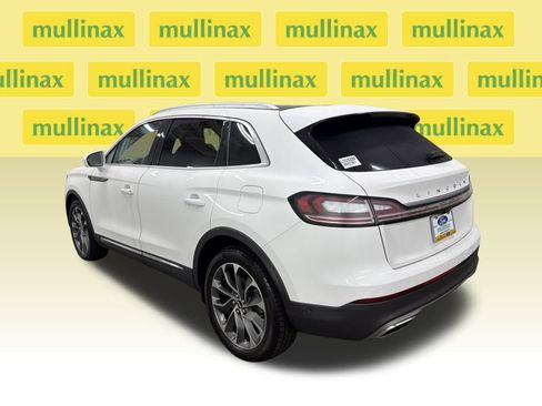 Used 2022 Lincoln Nautilus Reserve w/ Equipment Group 201A image 10