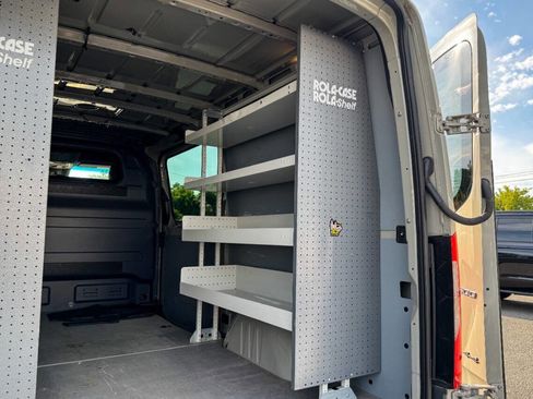 Used 2022 Mercedes-Benz Sprinter 2500 image 21