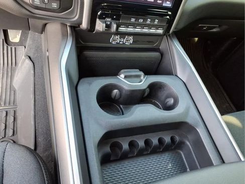 Used 2025 RAM 3500 Big Horn image 24