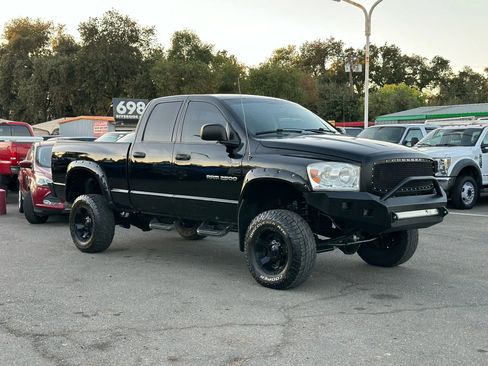 Used 2006 Dodge Ram 2500 Truck SLT image 2