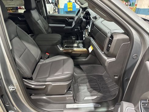 New 2026 GMC Sierra 1500 Elevation image 42