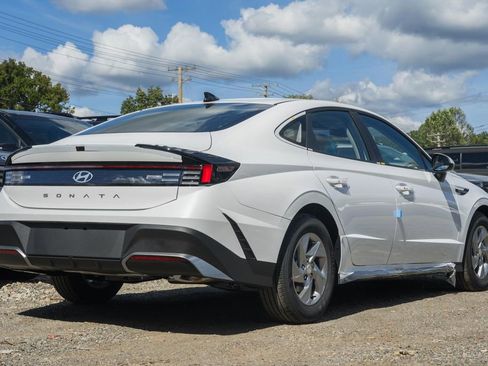 New 2026 Hyundai Sonata SE FWD image 4
