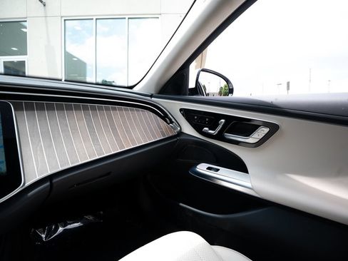 Used 2025 Mercedes-Benz E 350 Sedan w/ Winter Package image 45