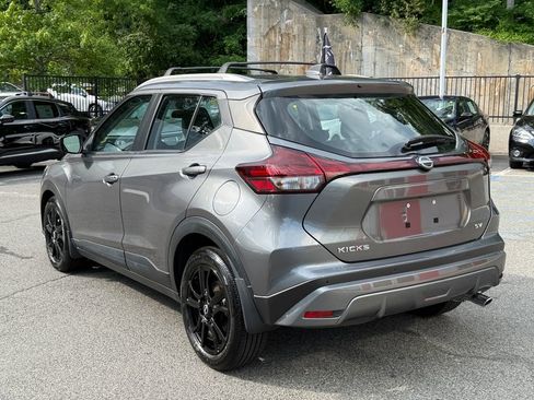 Used 2023 Nissan Kicks SV w/ Exterior Package FWD image 4