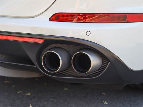 Used 2015 Ferrari California T RWD image 15