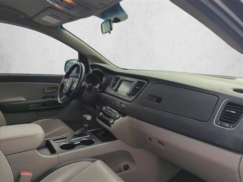 Used 2020 Kia Sedona EX image 27