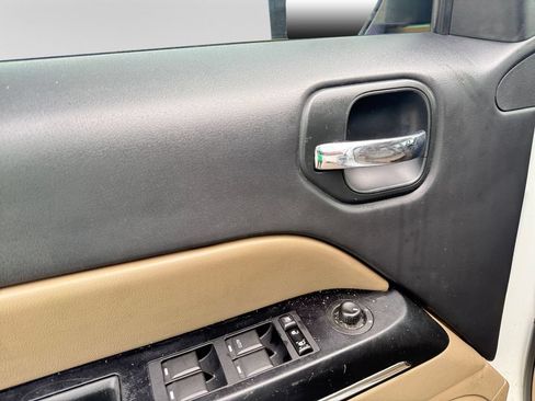 Used 2014 Jeep Patriot Limited FWD image 16