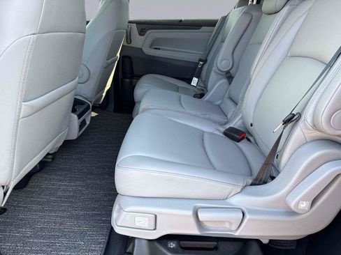 Certified 2024 Honda Odyssey EX-L image 15