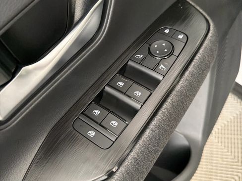 New 2026 Nissan Kicks SV FWD image 23