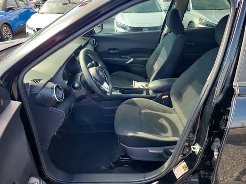 Certified 2024 Nissan Kicks SV FWD image 12