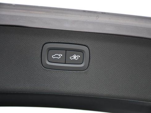 New 2026 Volvo XC90 B6 Ultra w/ Protection Package Premier AWD/4WD image 30