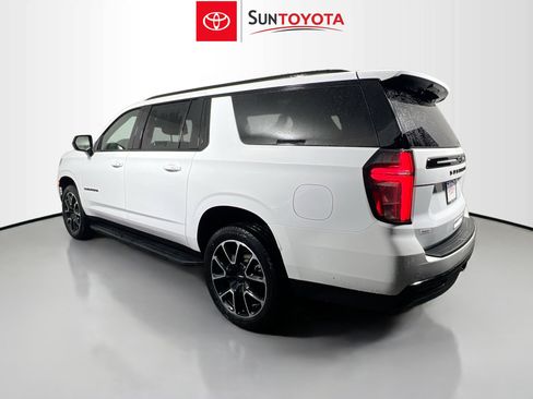 Used 2024 Chevrolet Suburban RST RWD image 6