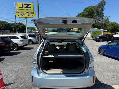 Used 2012 Toyota Prius V Five FWD image 7