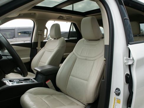 Used 2023 Ford Explorer Platinum w/ Technology Package image 18