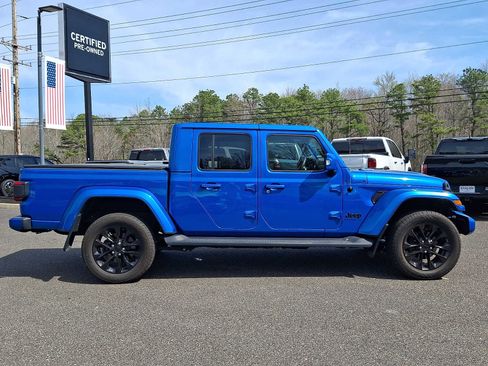 Used 2023 Jeep Gladiator Overland image 4