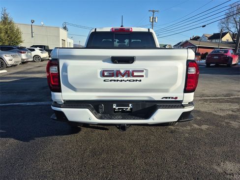 Used 2025 GMC Canyon AT4 w/ Technology Plus Package image 14