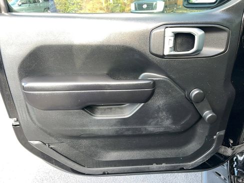 Used 2021 Jeep Wrangler Unlimited Sport image 13