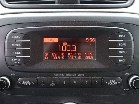 Used 2016 Kia Soul FWD image 17