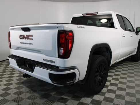 Used 2025 GMC Sierra 1500 Elevation image 34